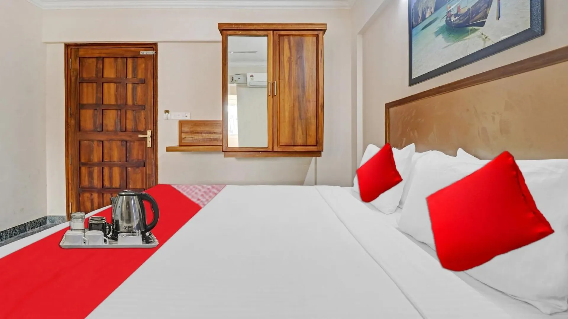 ***  Hotel O Poptavern Premium Thiruvananthapuram India